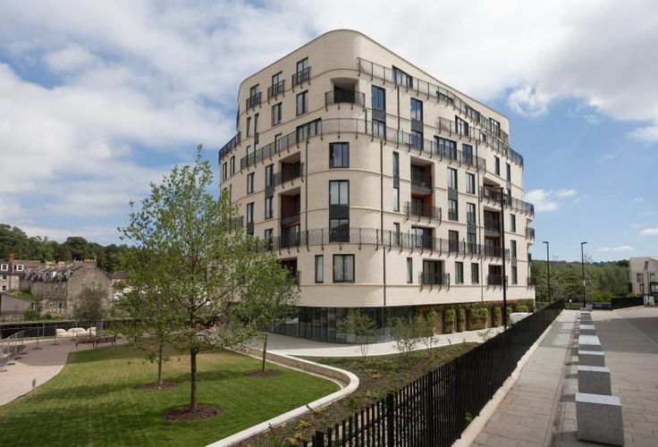 Royal View, Bath, Somerset, BA2 - Crisp cowley