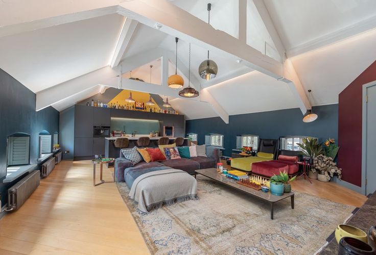 211 Lower Bristol Road, Bath, Somerset, BA2 - Crisp cowley