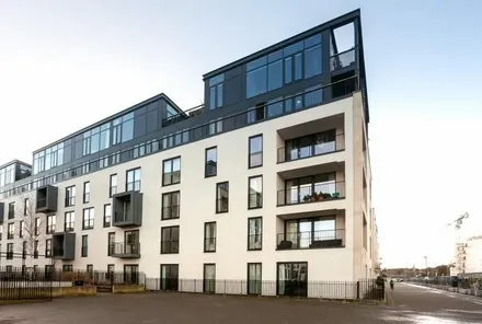 Gallery images - Crisp Cowley