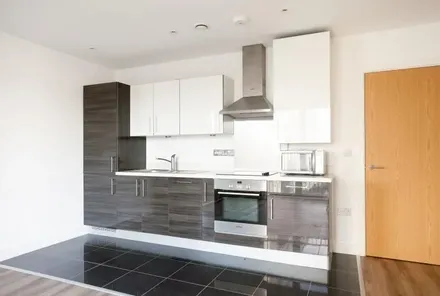 Gallery images - Crisp Cowley