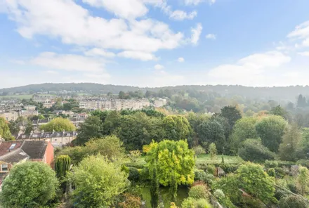 Gallery images - Crisp Cowley