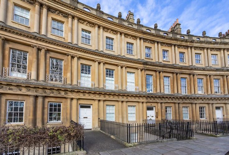 Bath, Somerset, BA1 - Crisp cowley