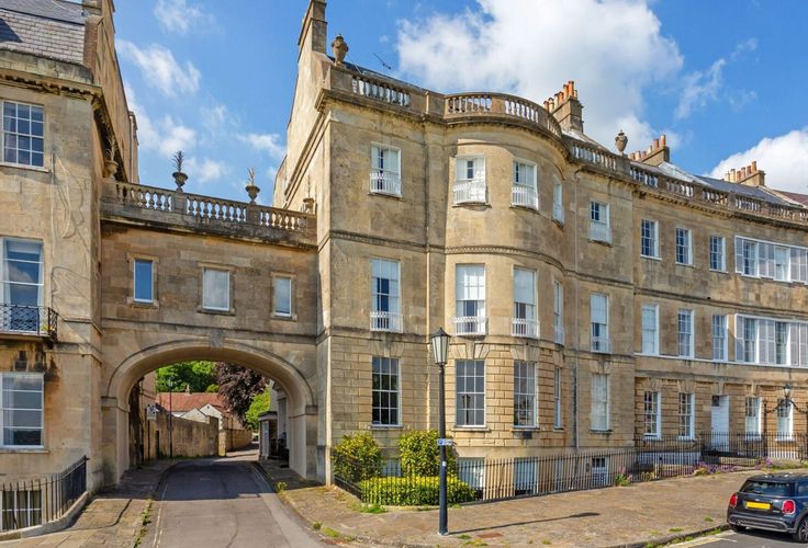 Lansdown Crescent, Bath, BA1 - Crisp cowley