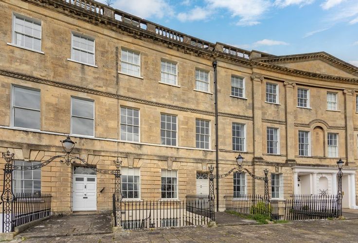 Bath, Somerset, BA1 - Crisp cowley