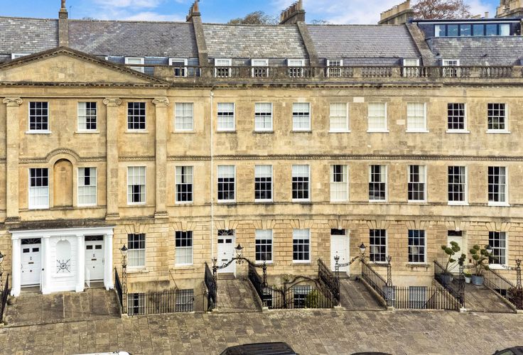Lansdown Crescent, Bath, BA1 - Crisp cowley