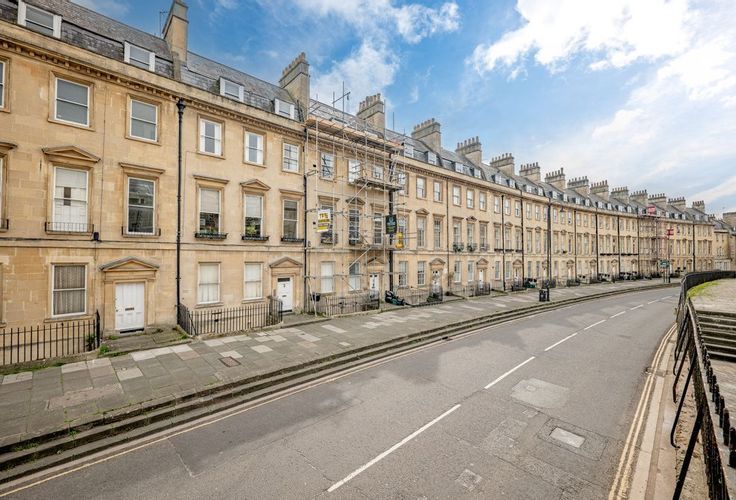 Paragon, Bath, Somerset, BA1 - Crisp cowley