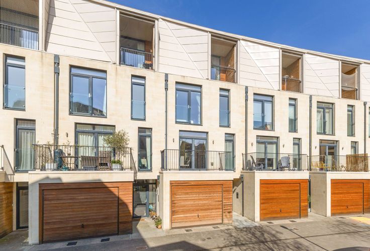 Western Terrace, Victoria Bridge Road, BA2 - Crisp cowley