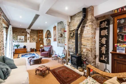 Gallery images - Crisp Cowley