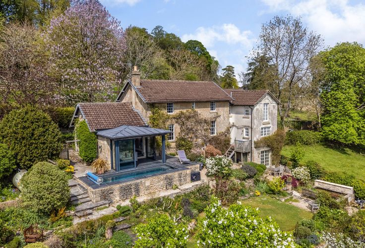 Langridge Lane, Langridge, BA1 - Crisp cowley