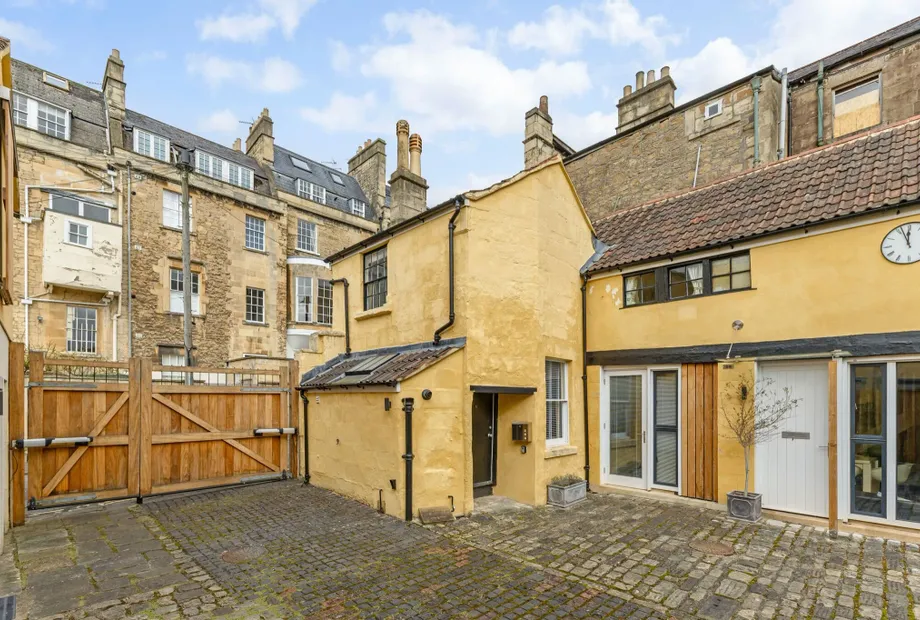 Rivers Street Mews, Bath, Somerset, BA1 - Crisp Cowley