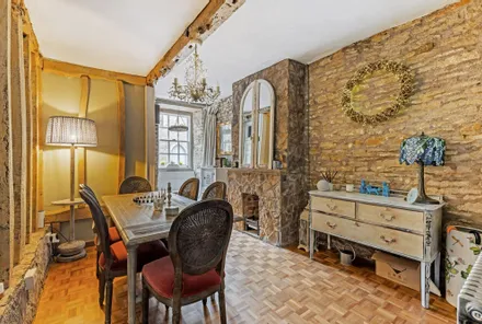 Gallery images - Crisp Cowley