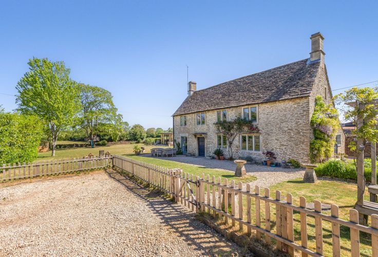 Lanes End, Gastard, SN13 - Crisp cowley