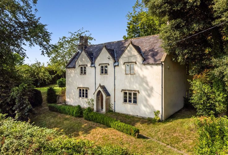 Upper Street, Dyrham, SN14 - Crisp cowley