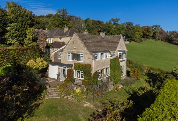 Van Diemens Lane, Bath, BA1 - Crisp cowley