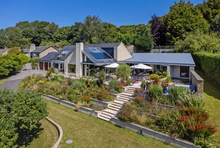 Gallery images - Crisp Cowley