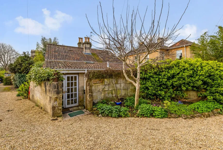 Williamstowe, Combe Down, Bath, BA2 - Crisp Cowley