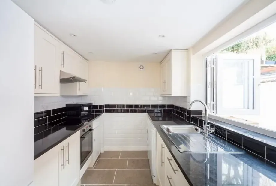 Hungerford Road, Bath, Avon, BA1 - Crisp Cowley