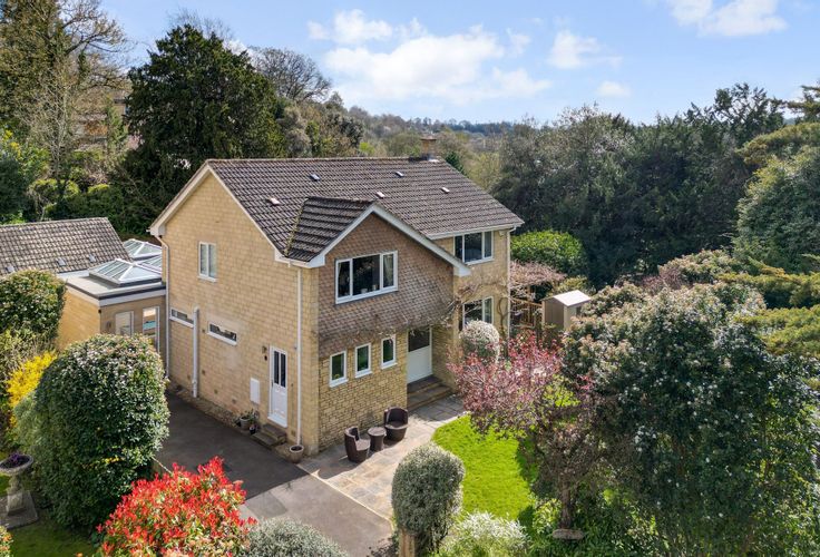 Bathwick Hill, Bath, BA2 - Crisp cowley