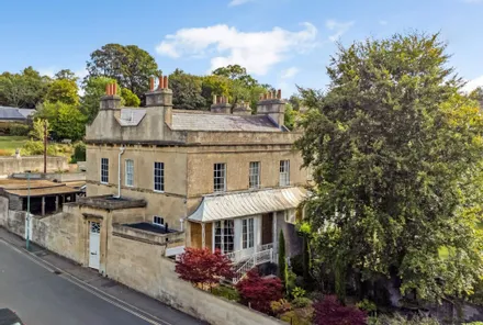 Gallery images - Crisp Cowley